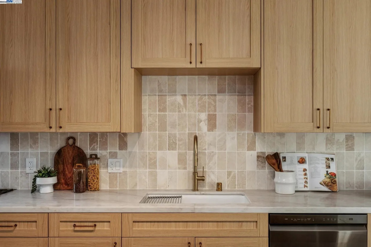 Private Estate Magnificent Views