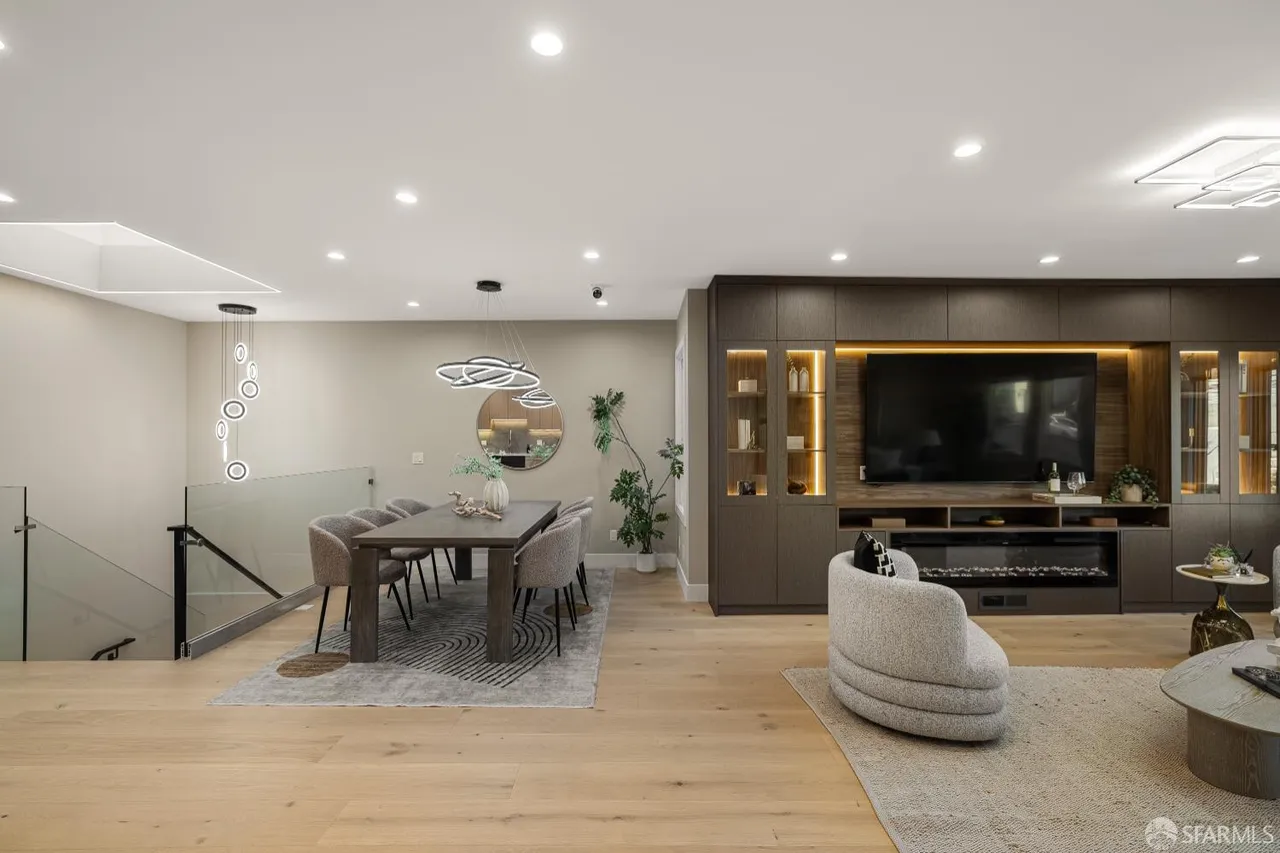 Walnut Park Apartment