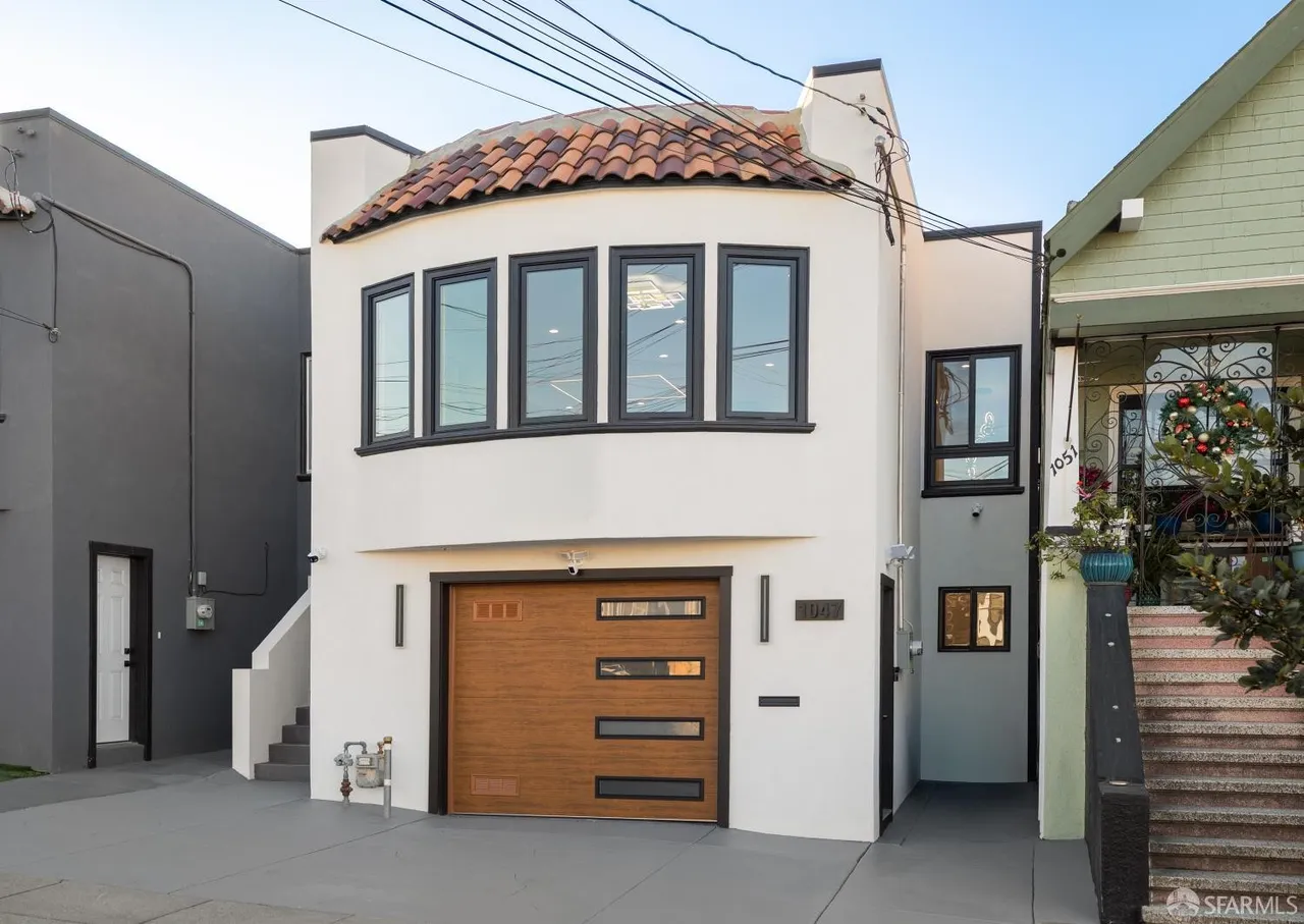 Walnut Park Apartment