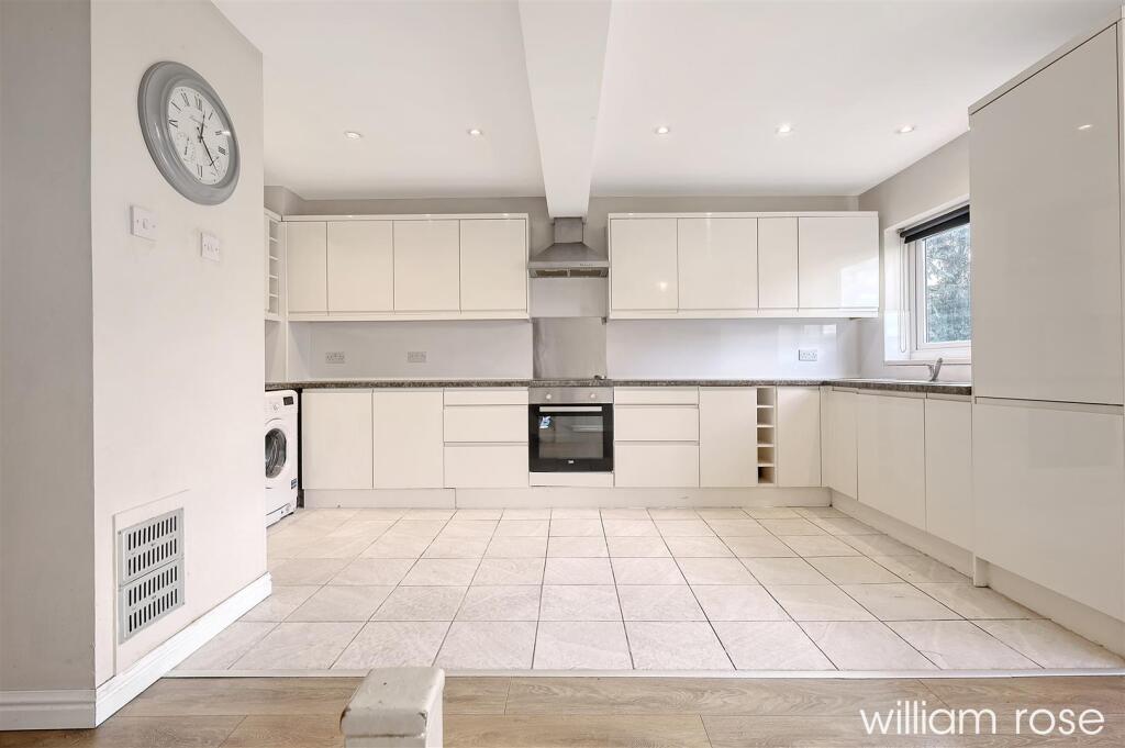 Ford End, Woodford Green