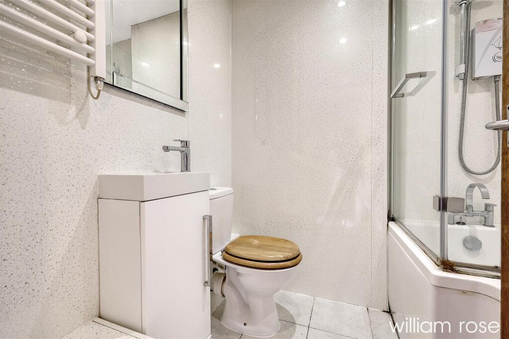 Ford End, Woodford Green